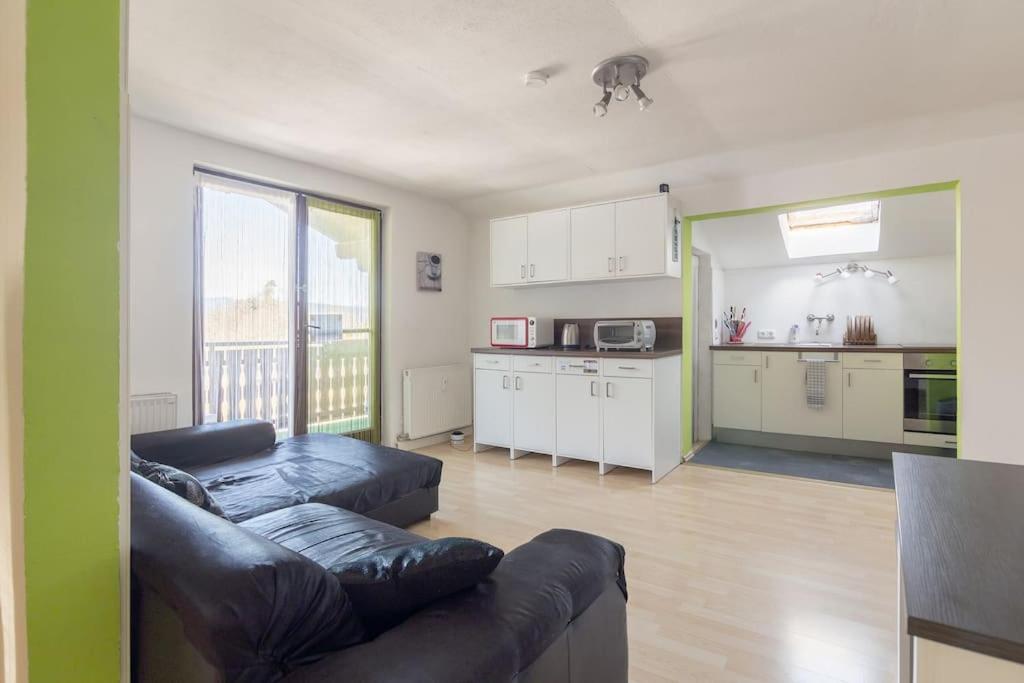 Lovely Spacious 3Room Loft Under Roof-100M2-Touristarea Rauth Екстериор снимка
