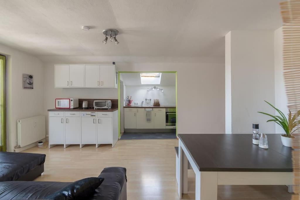 Lovely Spacious 3Room Loft Under Roof-100M2-Touristarea Rauth Екстериор снимка