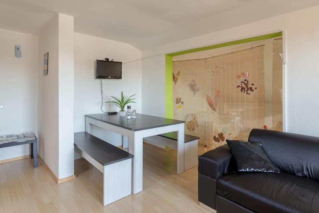Lovely Spacious 3Room Loft Under Roof-100M2-Touristarea Rauth Екстериор снимка